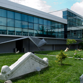 dsc0053-copy_280x280_crop_478b24840a